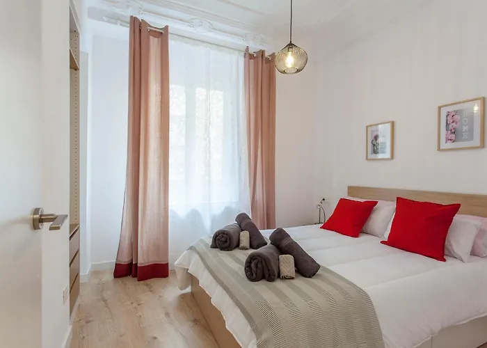 Appartement With Terrace In Extramurs