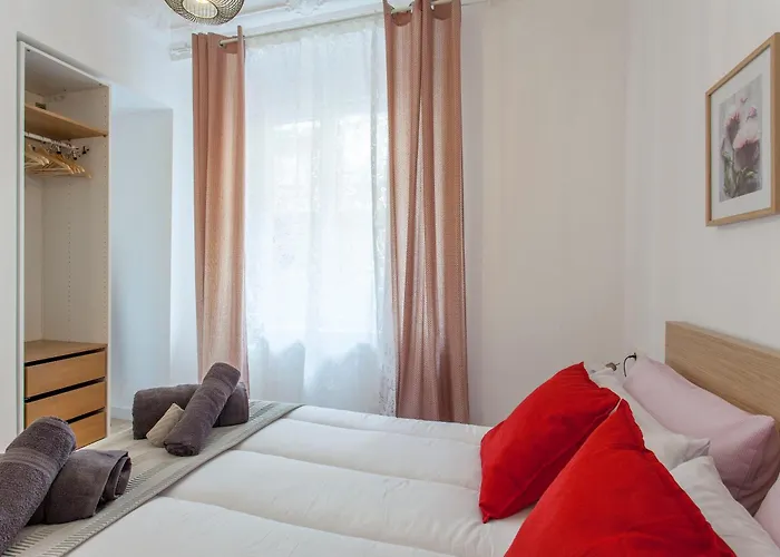 Appartement With Terrace In Extramurs *